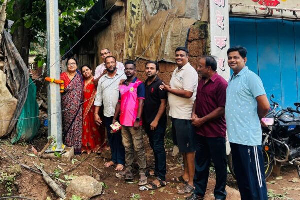 बांदा येथील बांदेकरवाडीत बसविण्यात आलेल्या हायमास्टचे लोकार्पण…