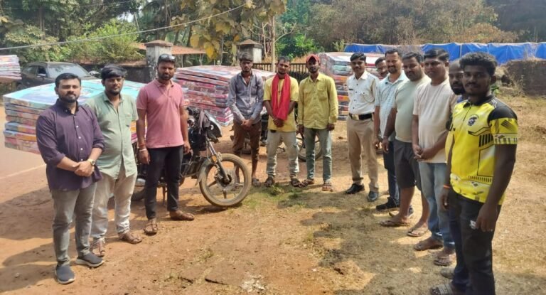 मालवणात मोटरसायकलवरून अनधिकृतपणे गादी विक्री करणाऱ्या विक्रेत्यांवर कारवाई…